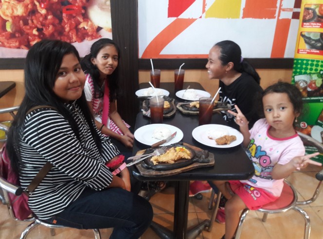 Lunch in the Heart of Cilacap: Restu Ibu That Envelops You